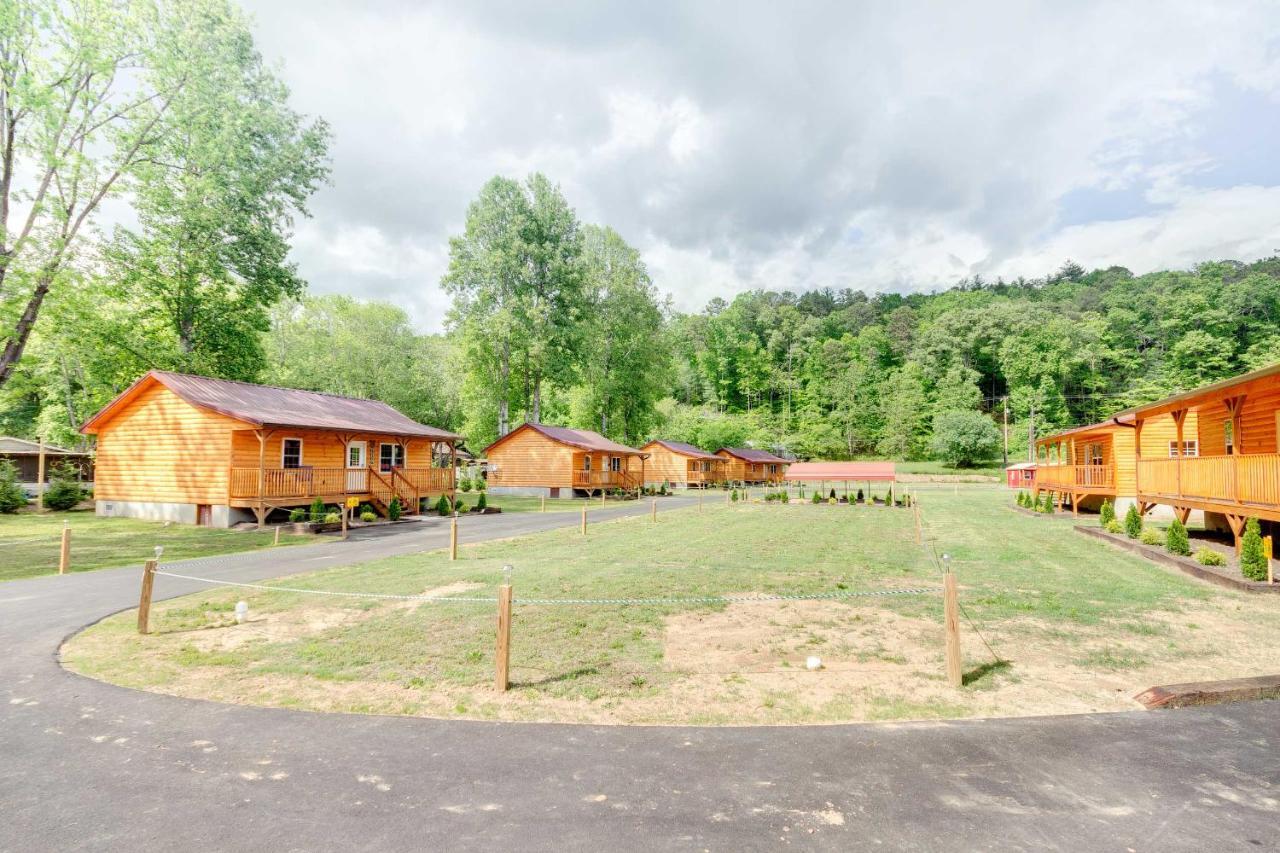 Cozy Cabin On Tuckasegee River - Near Bryson City Dış mekan fotoğraf