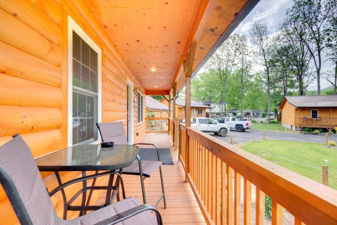 Cozy Cabin On Tuckasegee River - Near Bryson City Dış mekan fotoğraf